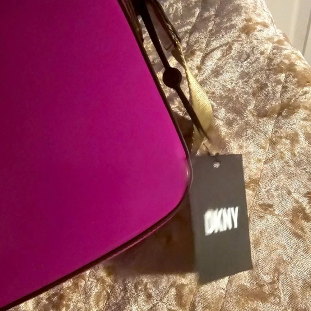 Dkny make me
